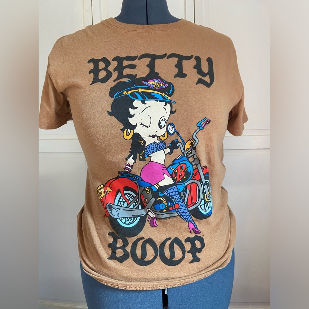 M betty boop tshirt